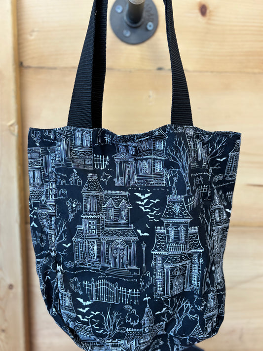 Sale-Haunted House Lizzy