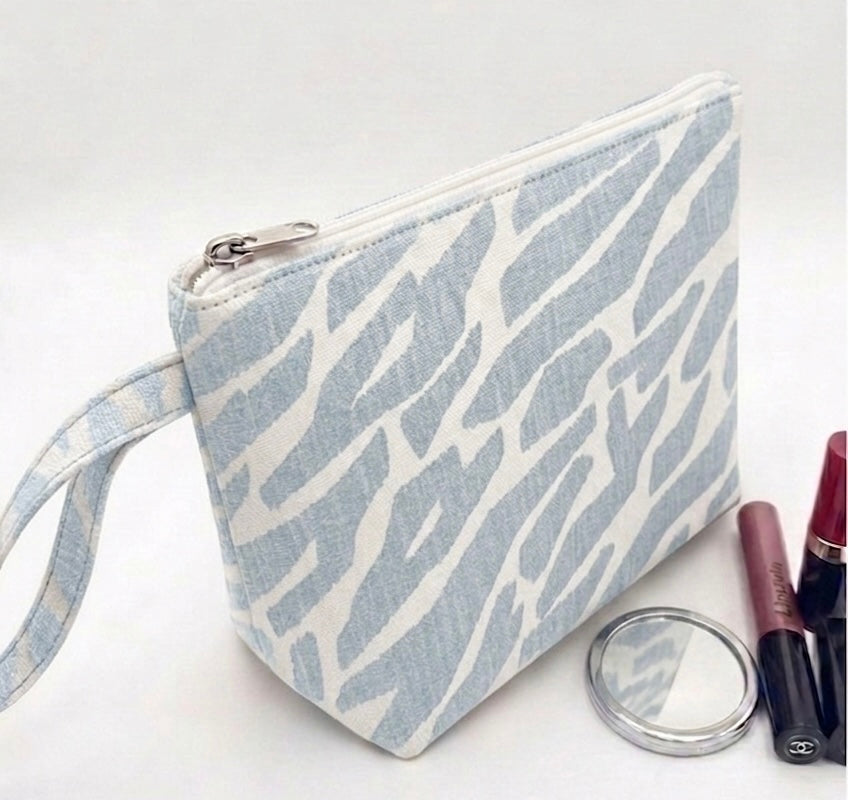 The Savage Grace Cosmetic Bag Light Blue