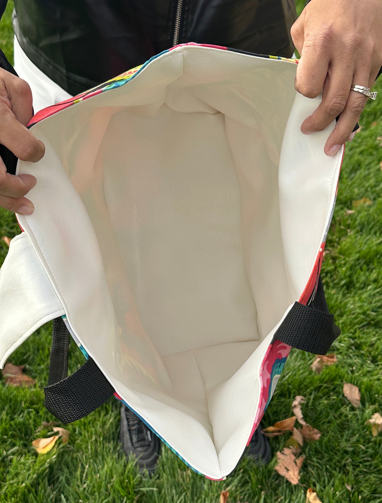 Patricia Bag with Magnetic Snap